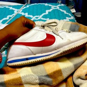 Nike shoes 9.5 in men